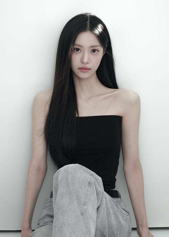 '르세라핌 탈퇴' <b>김가람</b>, 확 달라진 분위기..<b>배우</b> 활동 앞두고 새 프로...