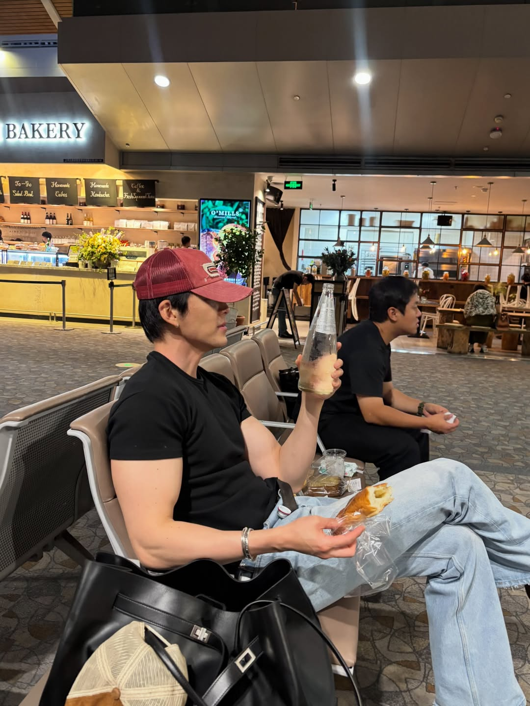 Seven Years After Cancer Treatment, Kim Woo-bin Looks Like This