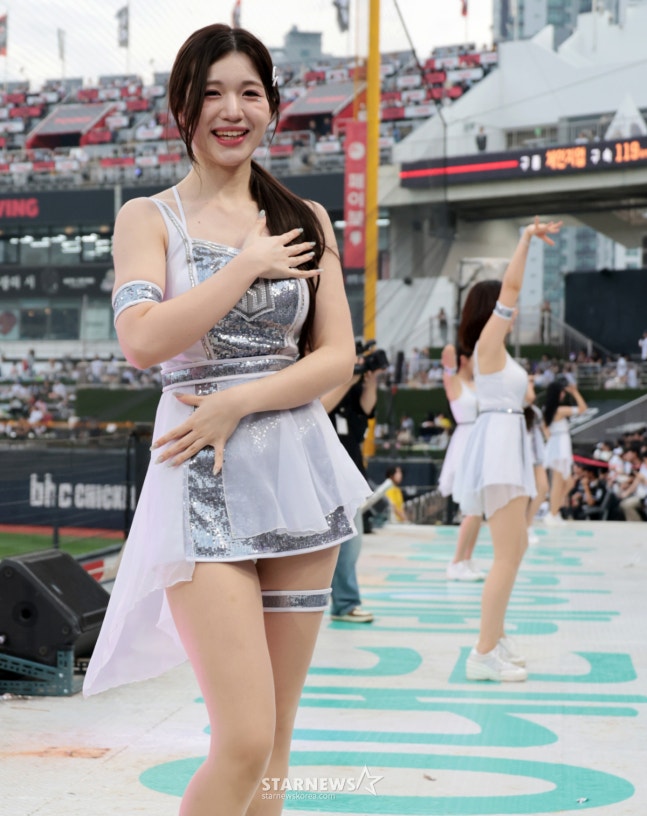 [한번에쓱]'이 하트는.....마법사들에게 전해주오!' 크치 김민지