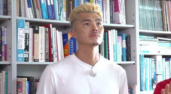 <b>김영광</b>, 김남일 폭로 "성남FC 시절 최저 연봉"[홈즈]