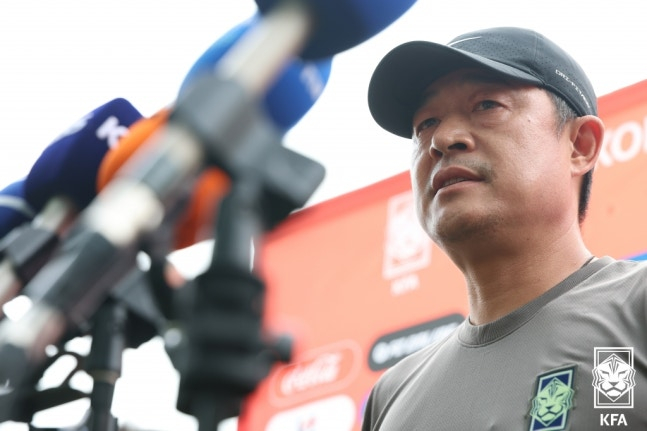 '와일드카드 3인 총출동' <b>이민성호</b>, 아시안게임 1차전 <b>선발</b> 공개... '양민...