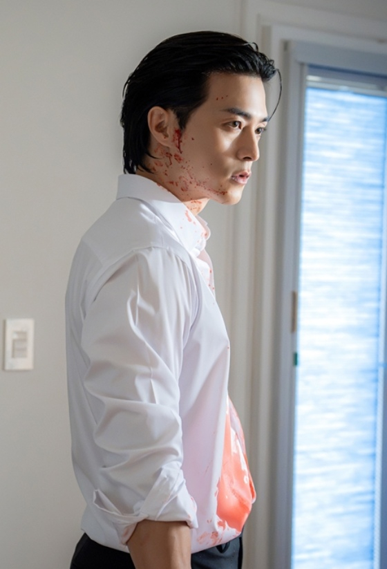 김지훈, 피 묻은 얼굴로 등장..'<b>재벌X형사2</b>' 최종화 특별출연