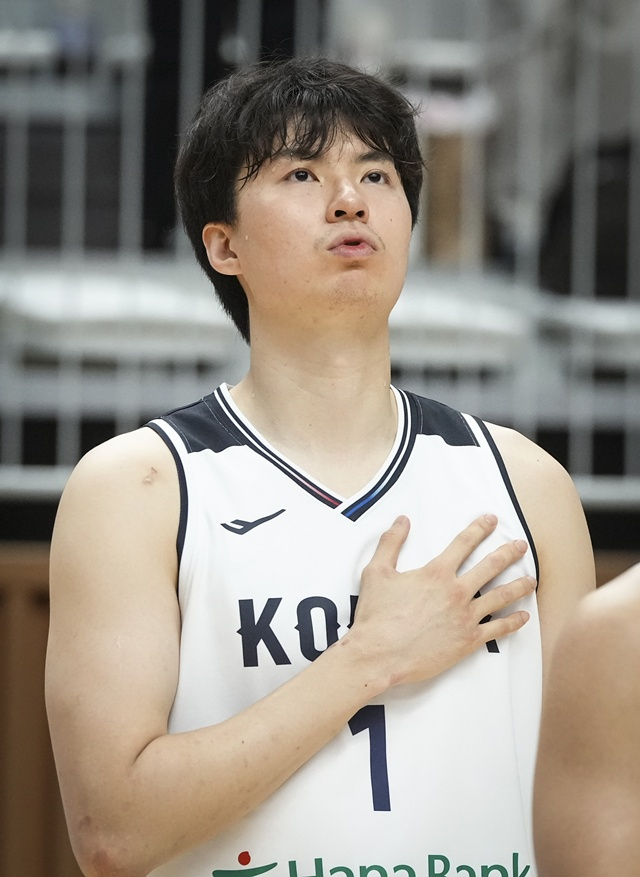"이현중이 승부 갈랐다" 이란도 혀 내두른 폭발력... "한국 <b>3점슛</b>에 고전...