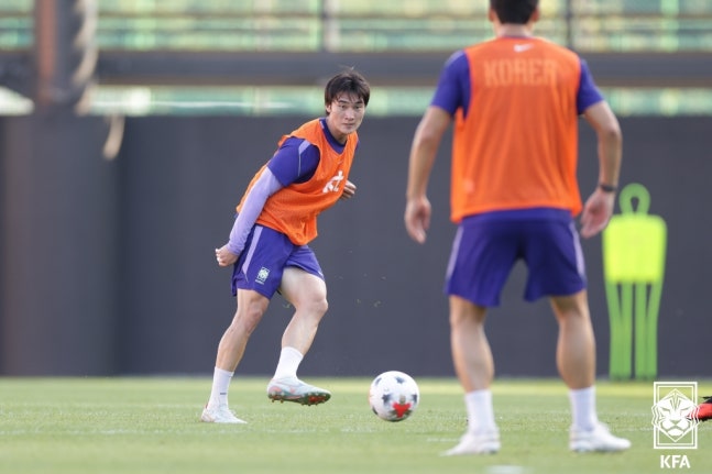 조현택(왼쪽). /사진=대한축구협회(KFA) 제공