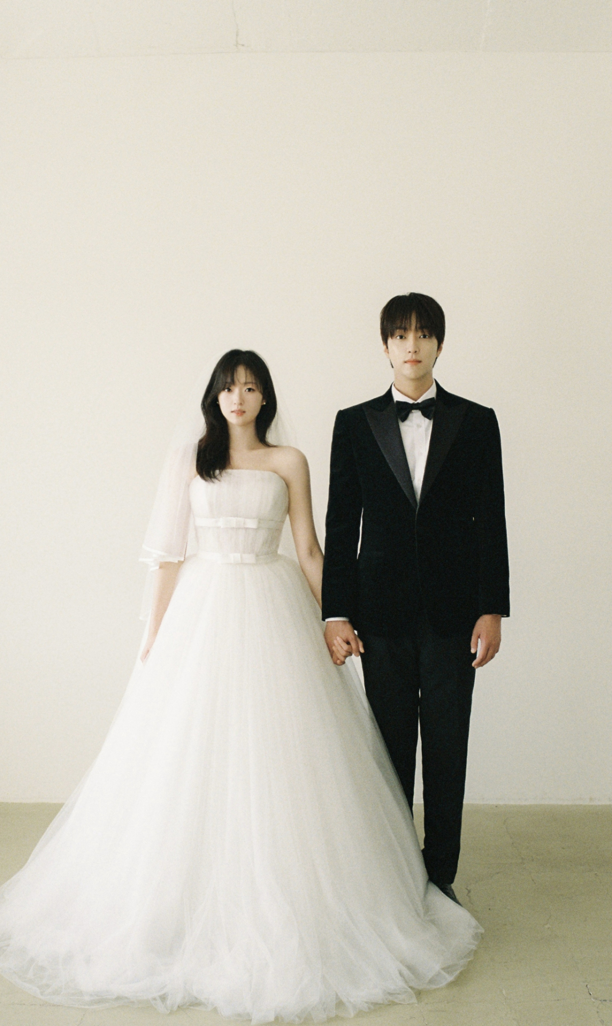 [공식]배우·감독 커플 깜짝 탄생..<b>이유진</b><b>차경은</b>, 11월 14일 웨딩마치