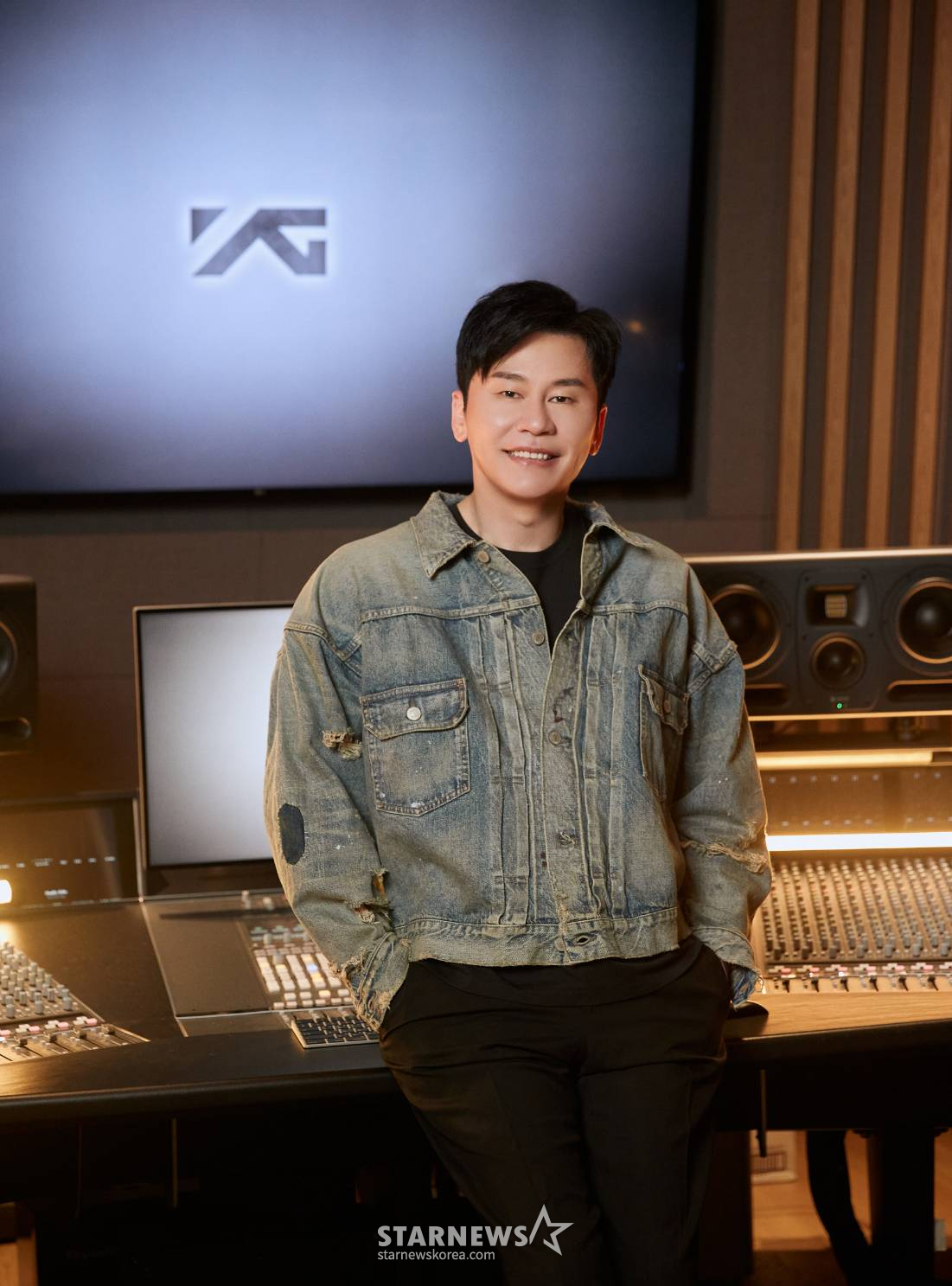 [속보]<b>YG</b> 새 보이그룹 5인조·걸그룹 4인조..<b>양현석</b> "연말 데모곡 녹음"...