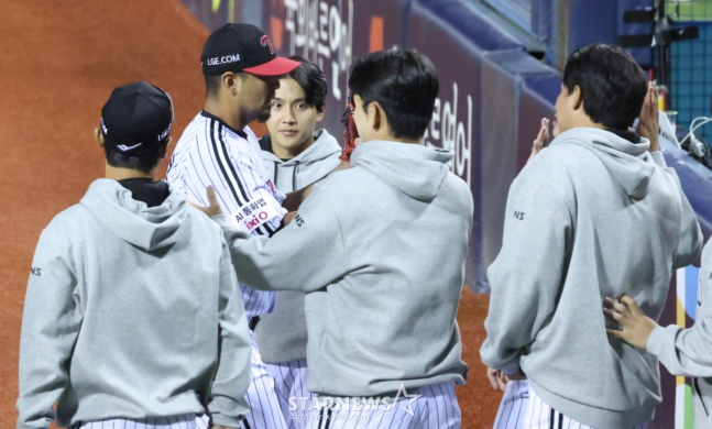 [★베이스볼] ML 다승왕 카라스코, 팔색조 84구 완벽투! 112승 베테랑의 위용