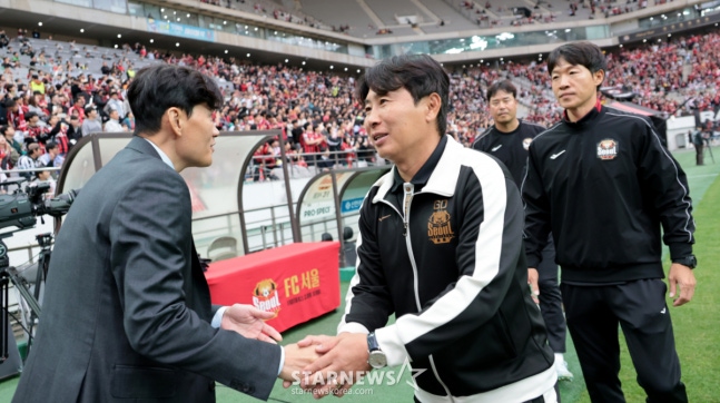 [한번에쓱] '오늘 강원 잡고 우승하자!' FC서울 김기동 감독