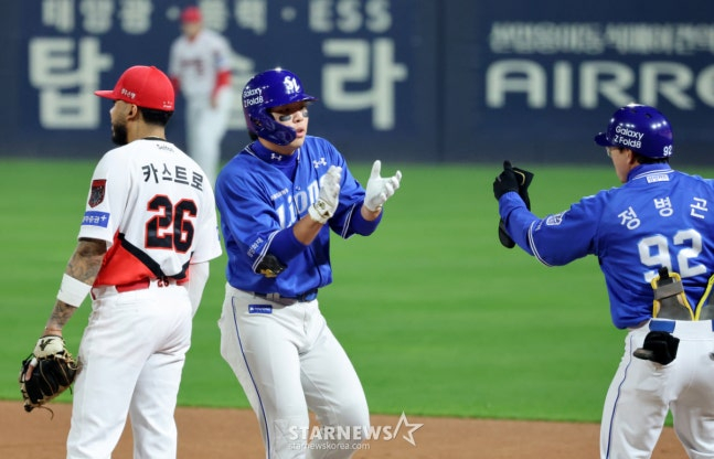 아! '악몽의' 삼성 <b>김영웅</b> '7회 대참사' 치명적 <b>실책</b> '나비효과', KIA 폭...