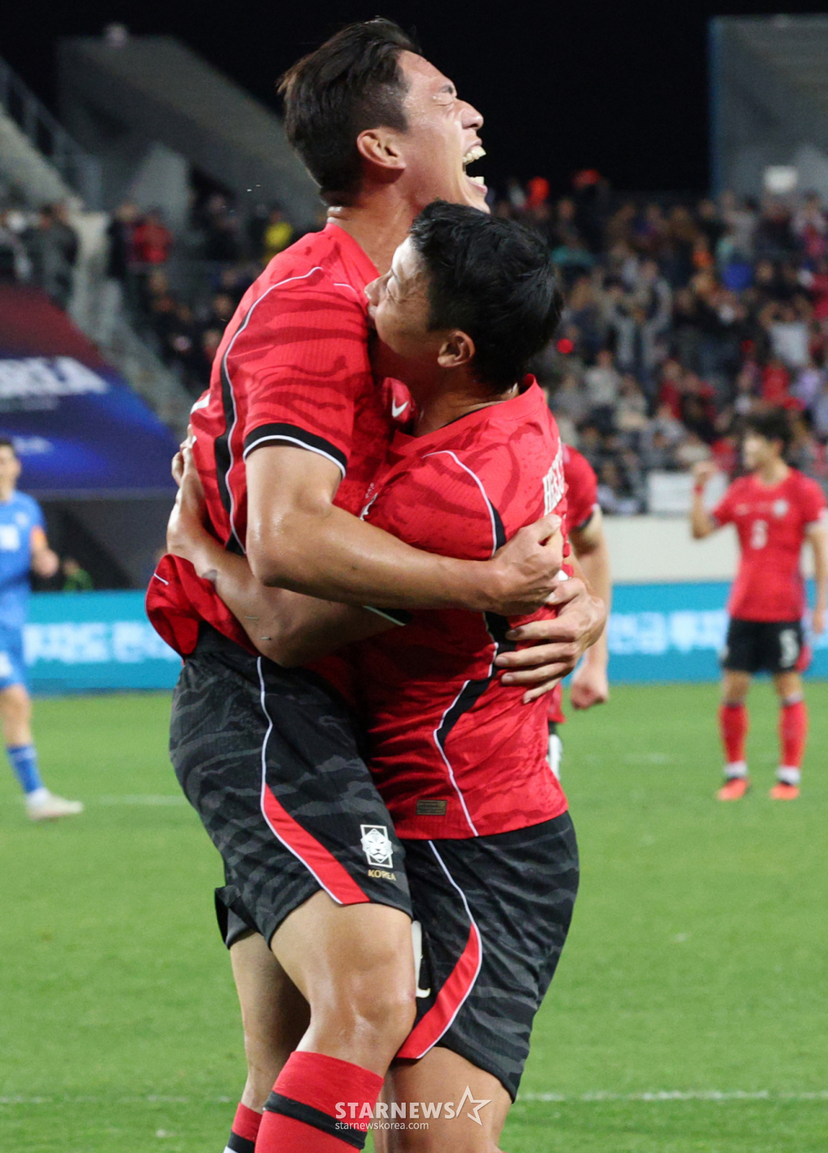 '끝내' <b>황희찬</b> 공식 사과, 직접 고개 푹 숙였다 "용납할 수 없는 행위인...