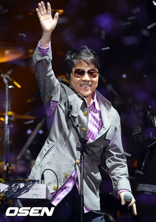 <b>조용필</b> 1위, MBC-SBS로 번지나..문자투표 변수