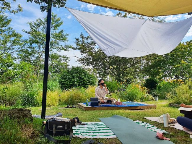 이하늬, 제주 <b>요가 원</b>장된 <b>윤진서</b>에 수업 듣고 “이제야 숨이 편안하게...
