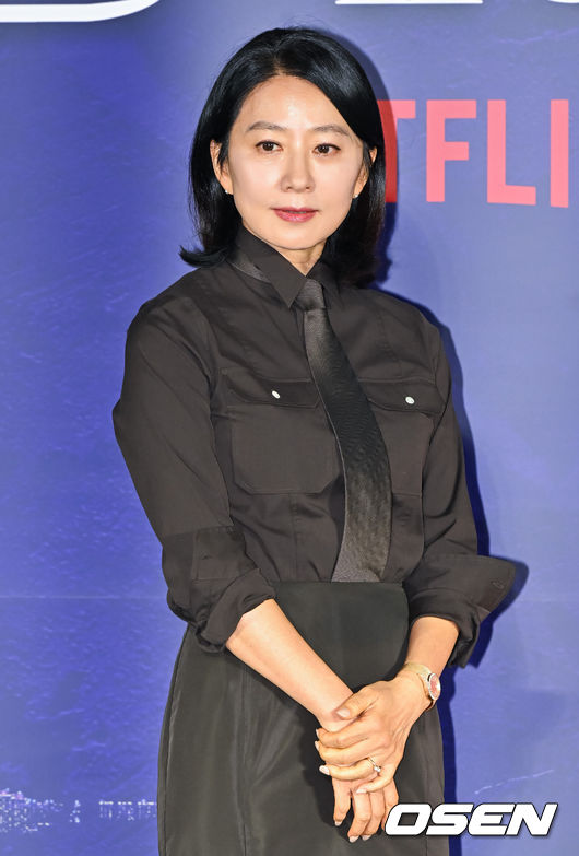 '퀸메이커' <b>김희애</b> "주로 男배우 작품, 남장하고 싶을 만큼 부러워"
