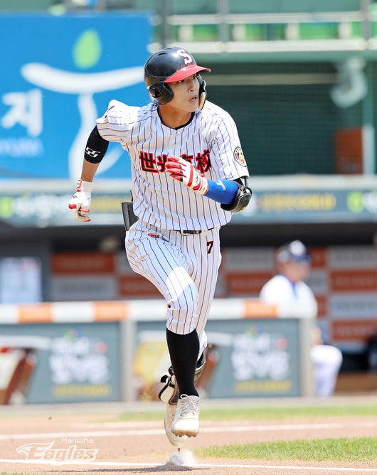 '야수 최대어' 박지환 3안타 3타점 맹타…U-18 <b>야구</b>대표팀, 체코 14-1 대파...