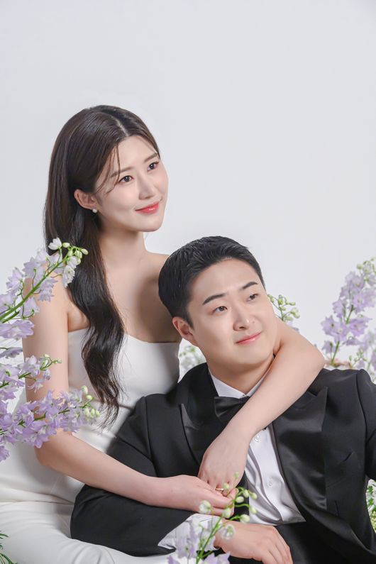 키움 <b>김재웅</b>, 12월 16일 결혼…“퓨처스에 있을 때부터 도와준 예비신부, 더 ...