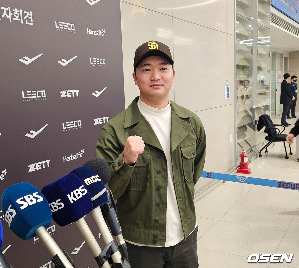 극적 ML 진출! ‘금의환향’ SD맨 <b>고우석</b> “난 아직 <b>메이저리거</b> 아냐…더 발전...