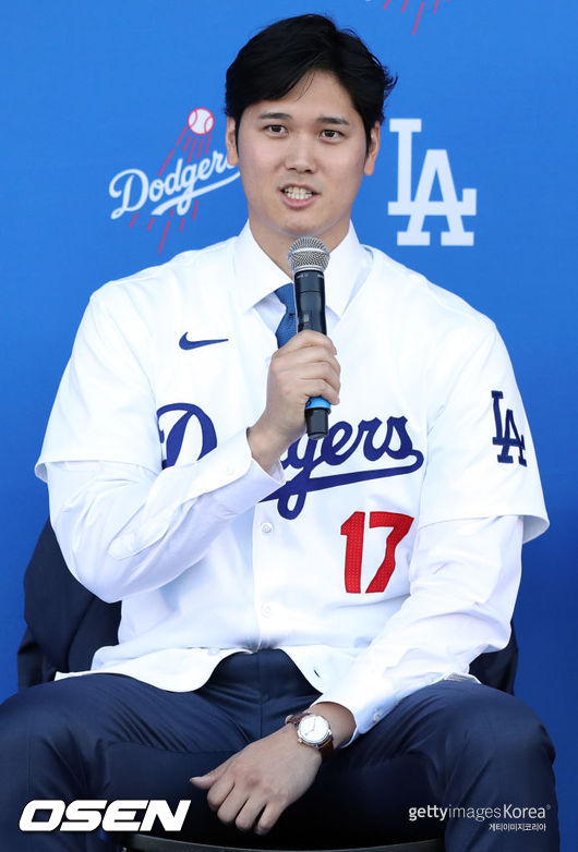 “아직 6년밖에 안뛰었다, 그게 중요한가?” 매일 역사 새로 쓰는 <b>오타니</b>, 벌...