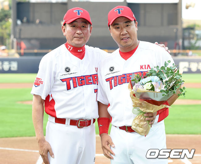 "너도 분명히 한다" <b>형님리더십</b>의 <b>선견지명</b>, 꽃<b>감독</b>은 '웃음꽃 야구'로 화답했...