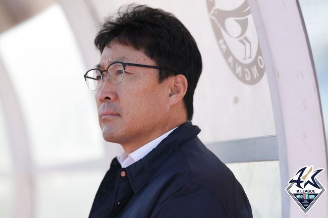 <b>성남</b>, <b>이기형 감독</b> 경질 [공식발표]