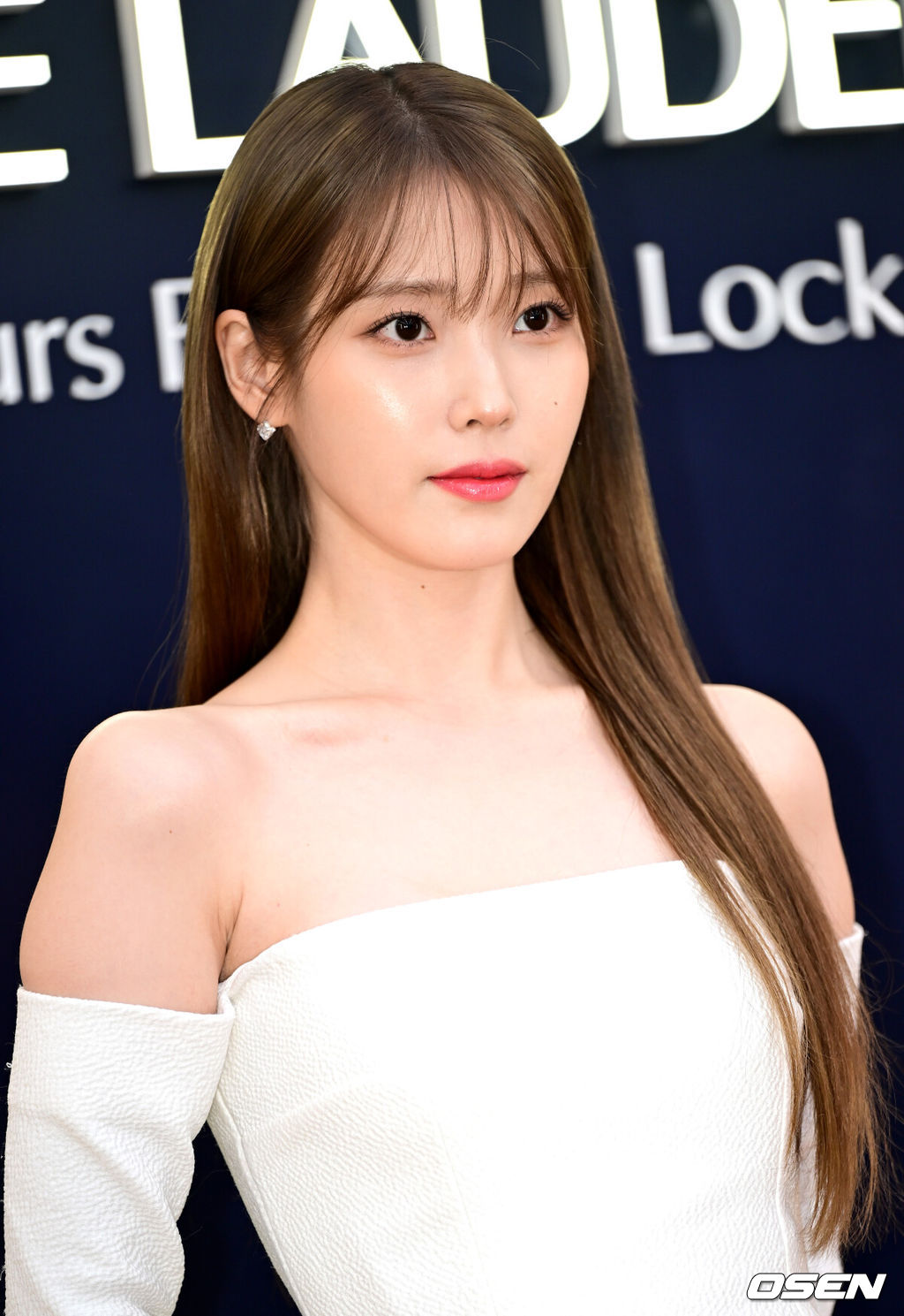 '적십자 마크 무단사용' (여자)<b>아이들</b>→'방파제 사진' 권유리, 한 끗의 ...