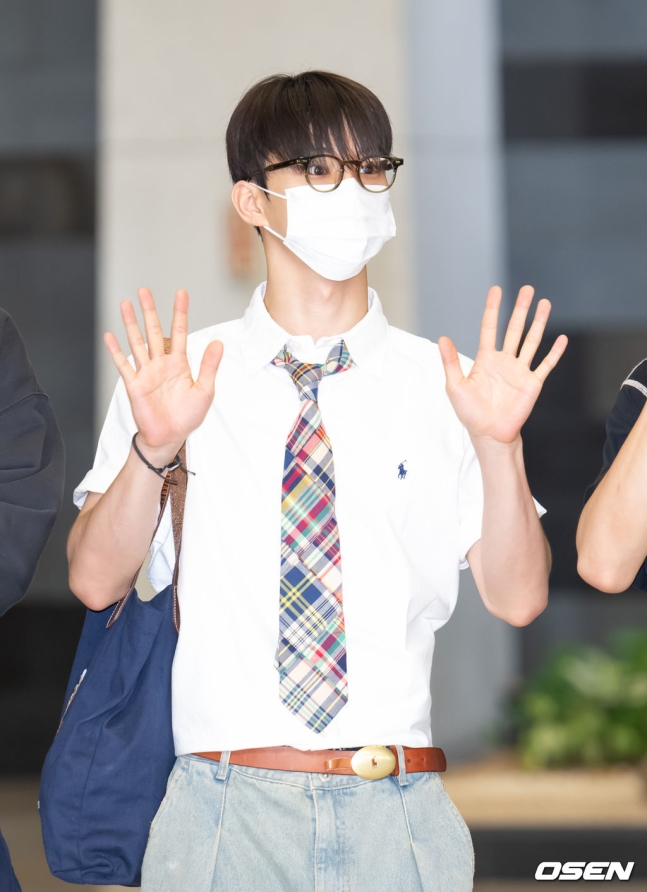더보이즈 멤버들 출국 사진들