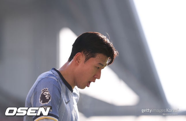 '리그 7경기 무승' 끊어낸 토트넘, 브렌트포드에 2-0 승리...손흥민 향해 쏟아진 극찬 "주장다운 모습 선보였다!" 공격진 최고 …