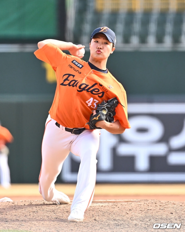 &apos;날벼락&apos; 두산, 곽빈-홍건희 부상 낙마...정우주-배찬승-김영우 등 신인 8명, 개막 엔트리 [오피셜]