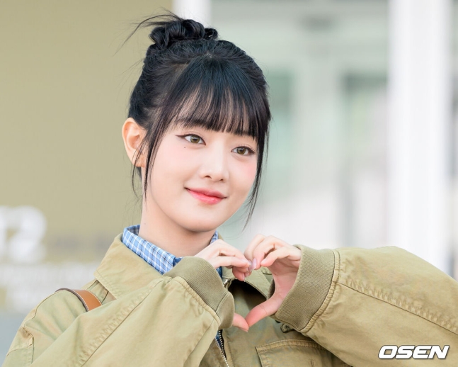 Article thumbnail for (G)I-DLE's Minnie Heats Up Bangkok Night as Co-MC and Solo Performer