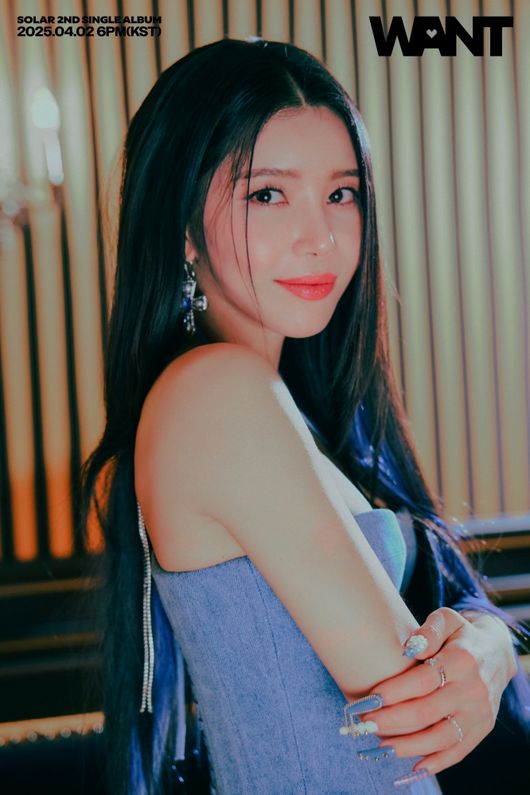 Article thumbnail for MAMAMOO's Solar Stuns with Dual Concept for New Single 'WANT'