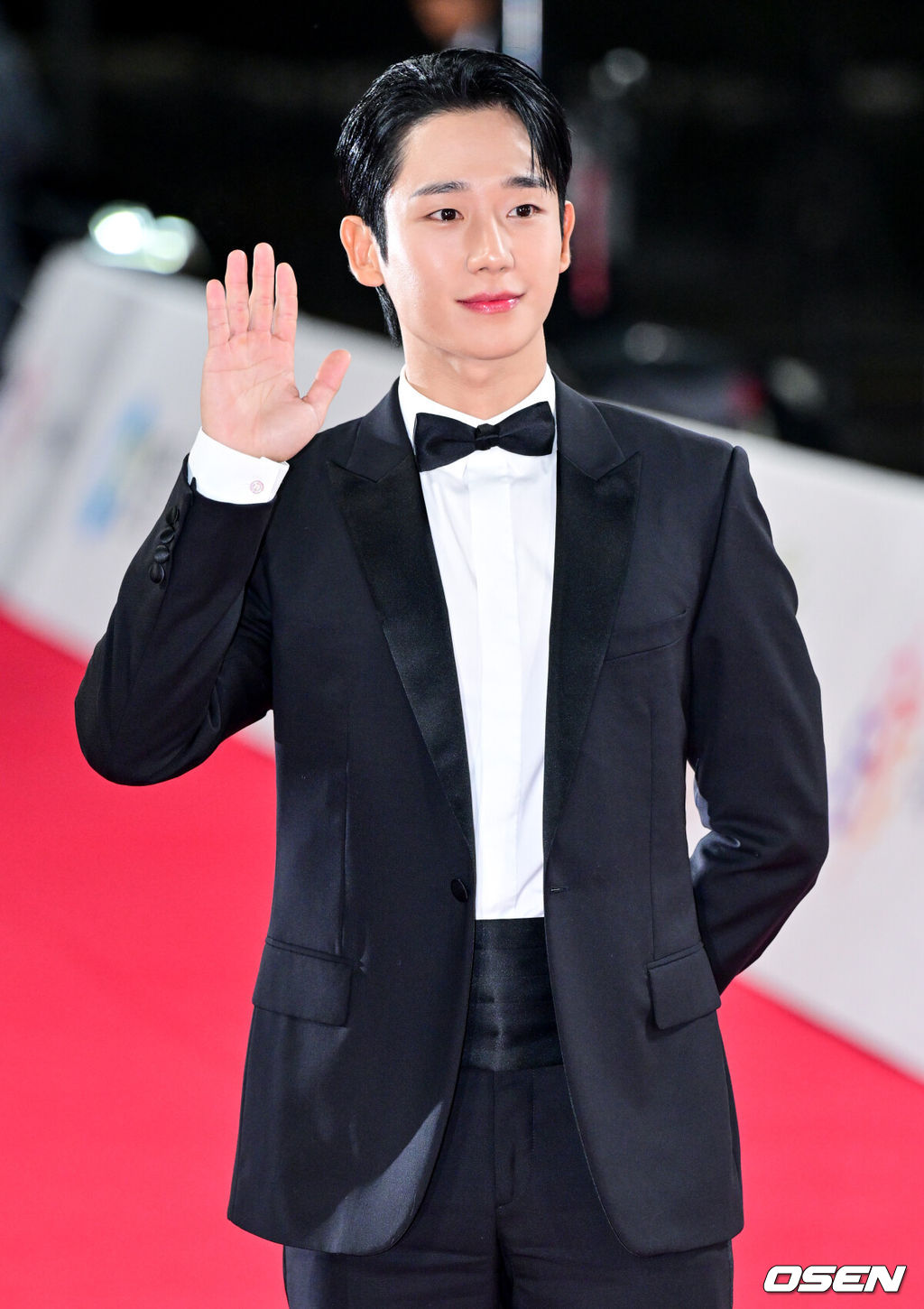 '88즈' 정해인, 지드래곤·임시완 이어 산불 피해 1억 <b>기부</b> [공식]