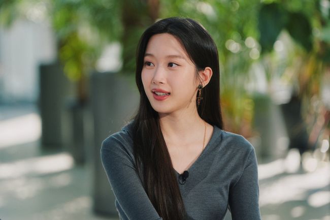 '독일 출생' 문가영, <b>김유정</b>-여진구와 치열했던 <b>아역</b>세계 ('유퀴즈')