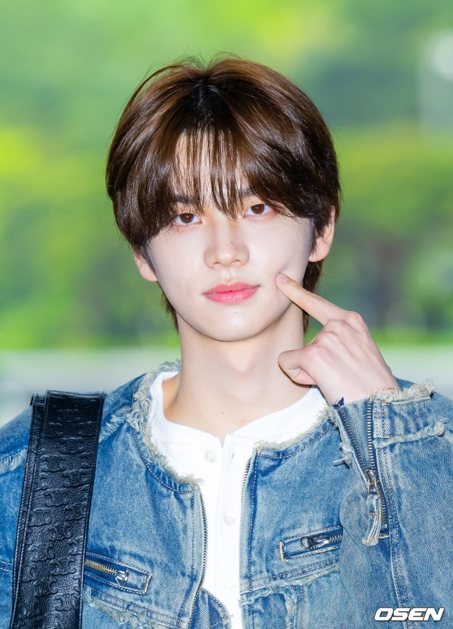 박보검의 칸타빌레 녹화에 참여한 신유님의 출근길 패션