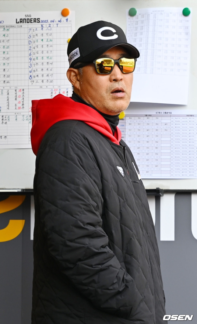 1위→2위→3위→5위→6위→7위…8G 1승7패 부진, 감독 속도 타들어간다 “내가 사우나에 있으면 선수들 안 들어와”