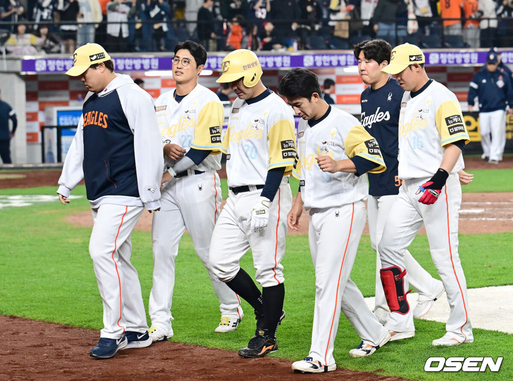 KBO 최초 <b>흥행</b> 기록 세운 날, <b>한화</b> 13연승 좌절됐지만…9회말 투아웃 동...