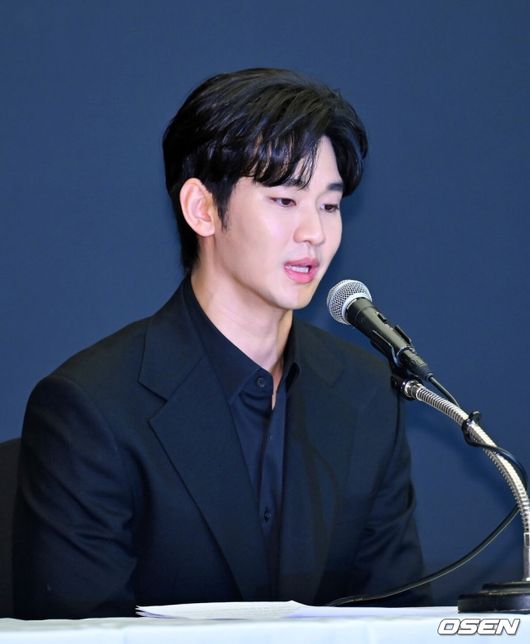 <b>김수현</b>, <b>대만</b>서도 광고 계약 중단→60억 규모 <b>소송 위기</b> [Oh!쎈 이슈]