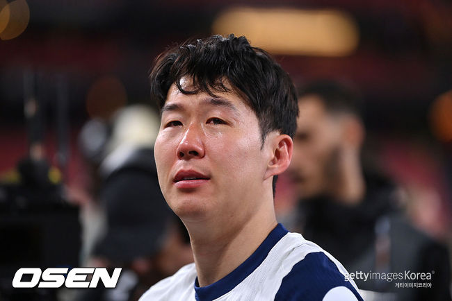 '대충격' 우승 후 OUT <b>손흥민</b>, <b>토트넘</b> 떠난다!… 가디언 "<b>토트넘</b>이 손흥...