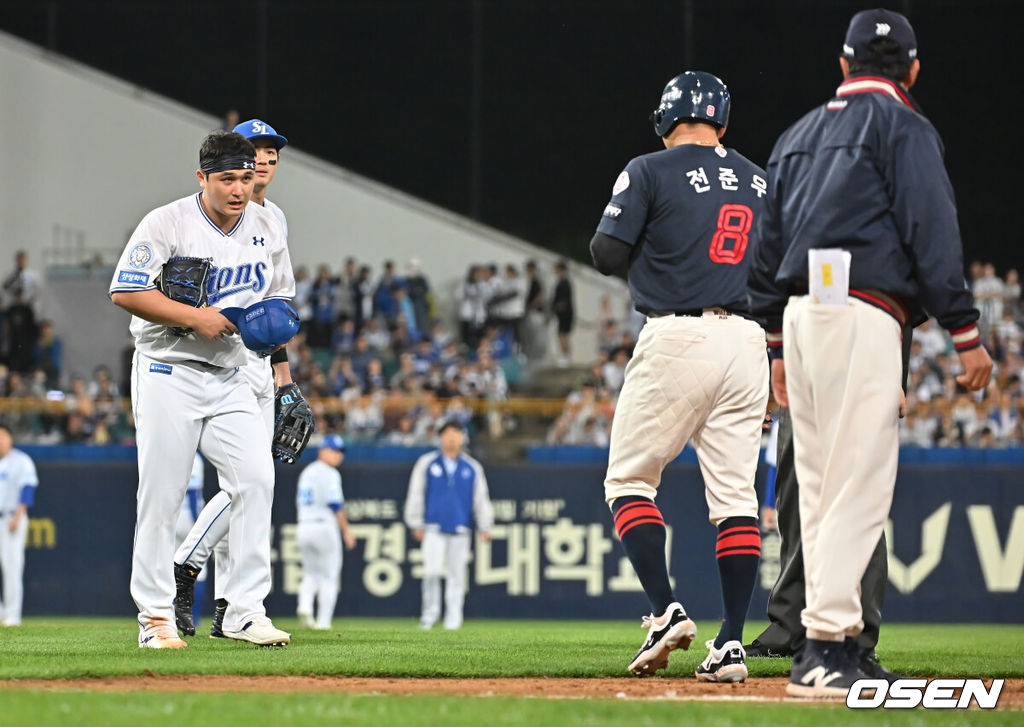 감정 폭발 직전! <b>전준우</b>, 몸 맞고 마운드 돌진&<b>벤치 클리어링</b> 발생…강...