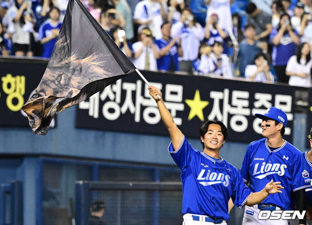 [사진]<b>김태훈</b> '<b>역전 투런포</b> 주인공'