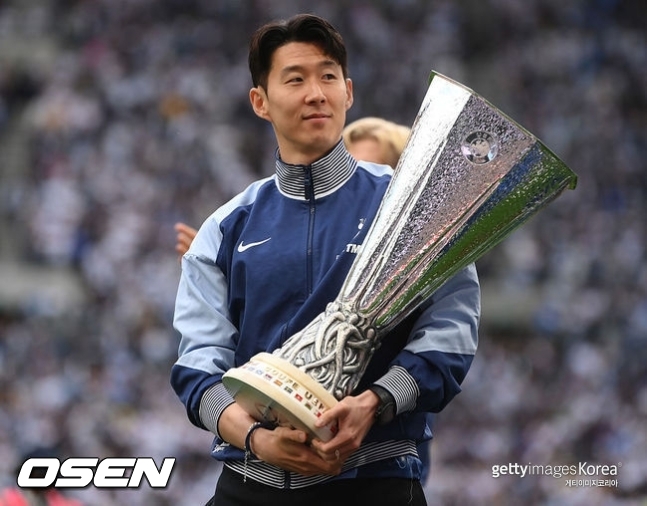 "<b>손흥민</b>, 새 감독 입에서 빠졌다!" <b>토트넘</b> 프랭크 감독 침묵속 불거지는...