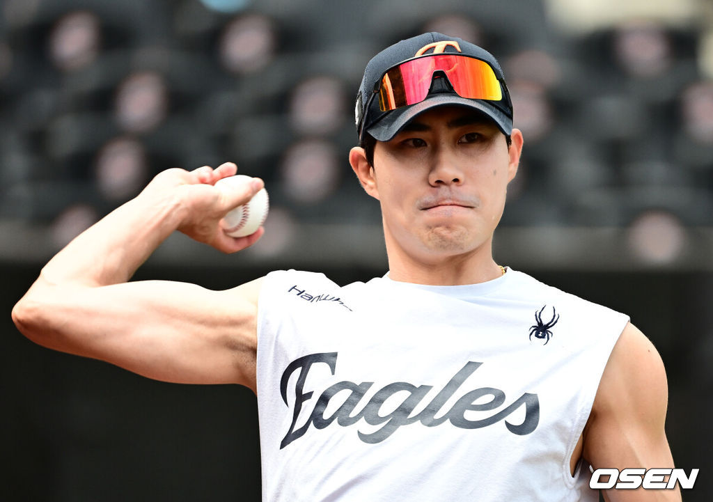 "리베라토 쾌활하더라" 김경문 감독 미소로 환영, <b>심우준</b>까지…1위팀에...