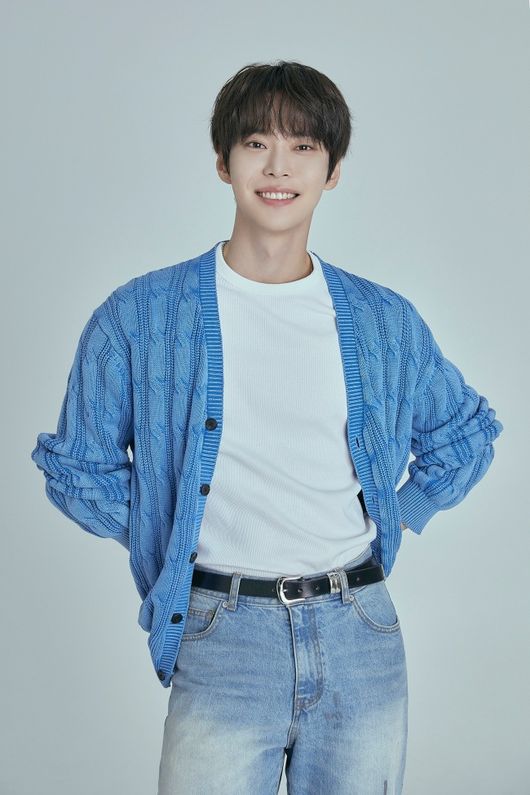 NCT 도영, ‘안녕, 우주’로 벌써 <b>3관왕</b>