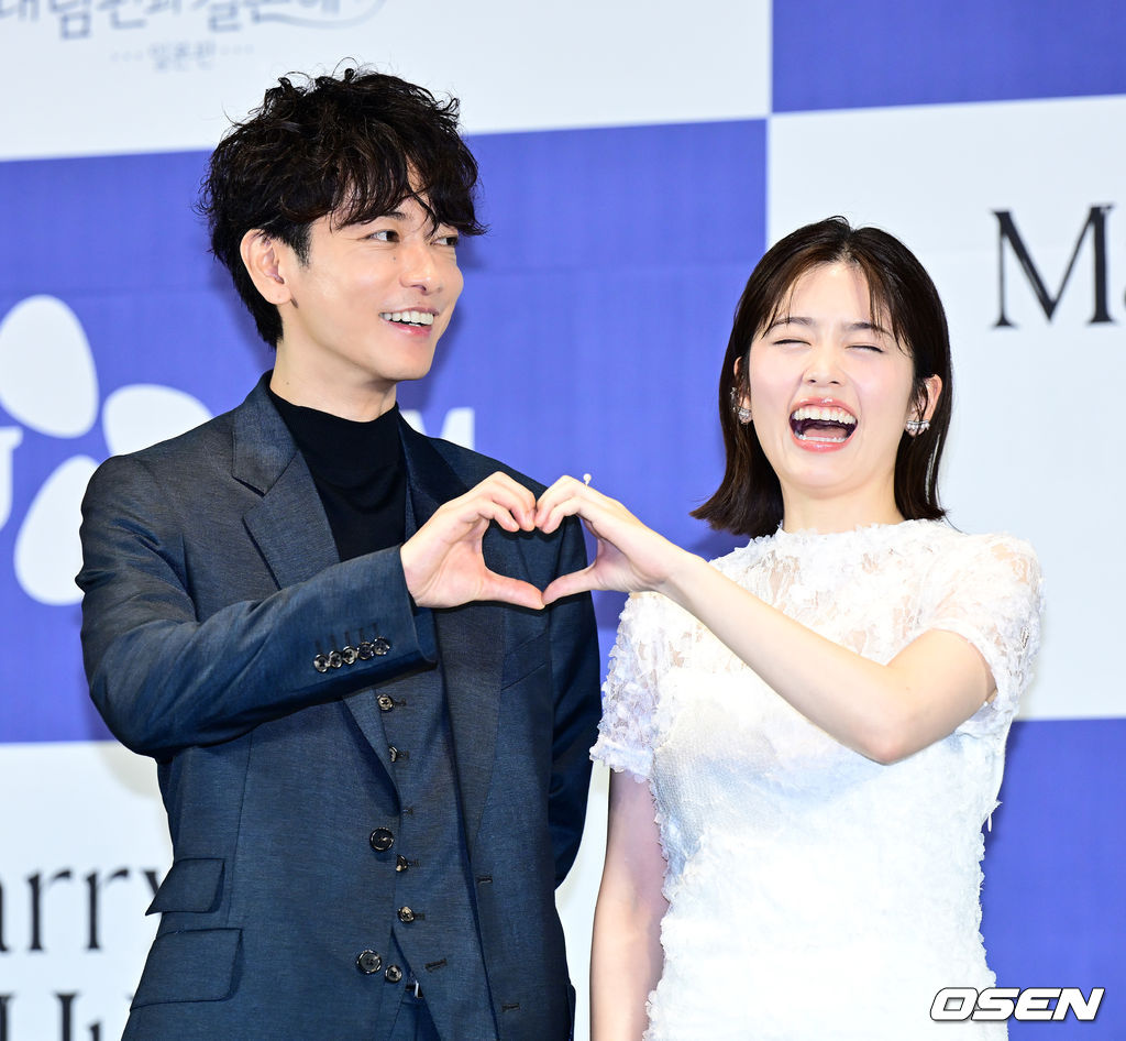 [사진]<b>사토 타케루</b>-<b>코시바 후우카</b>, 하하호호