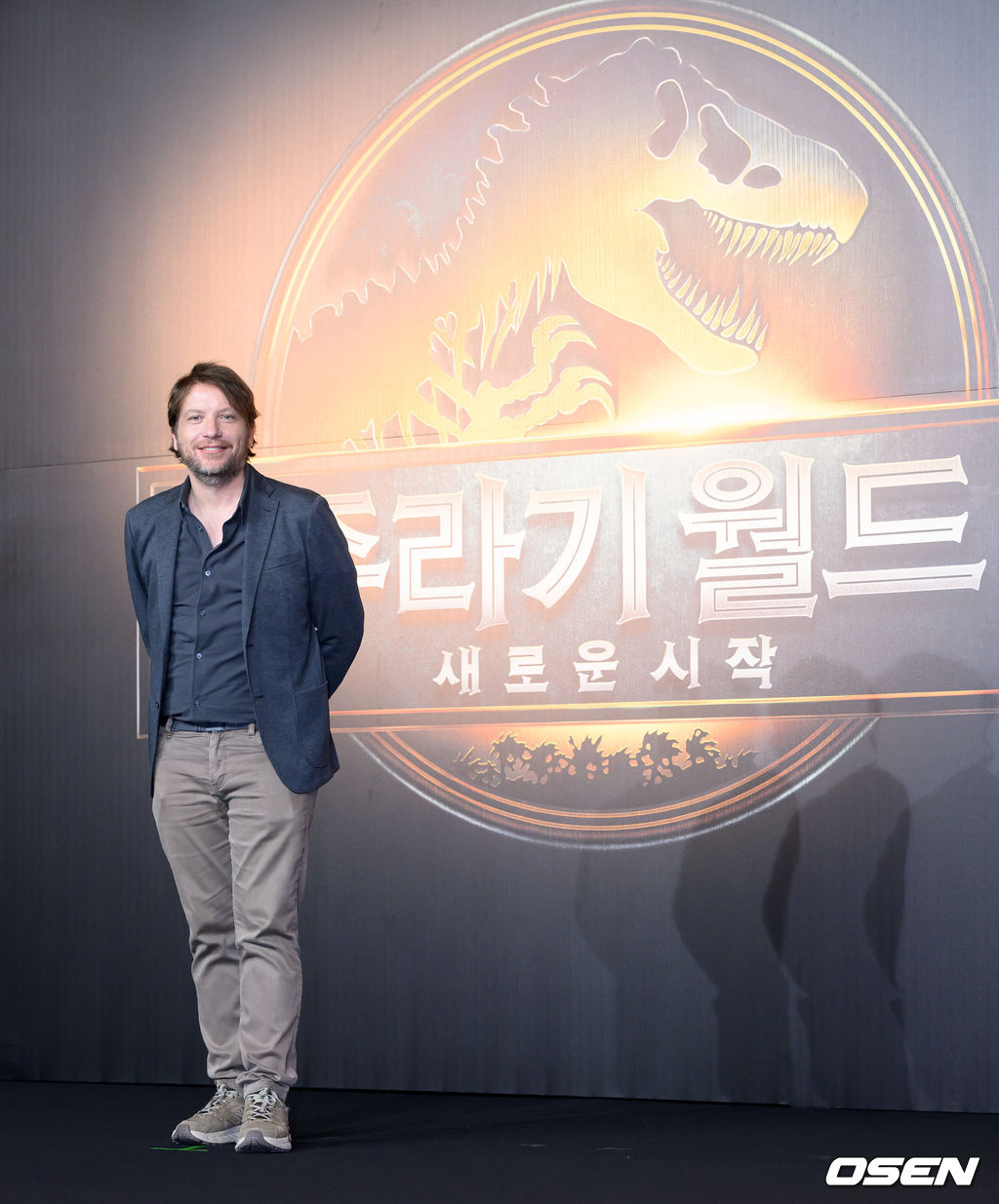 [사진]<b>쥬라기 월드</b>로 <b>한국</b> 찾은 가렛 에드워즈 감독