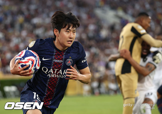 '450억!!' "PSG, <b>이강인</b> 여전히 가치 있는 자원 평가" 전문가 <b>나폴리</b> 이...