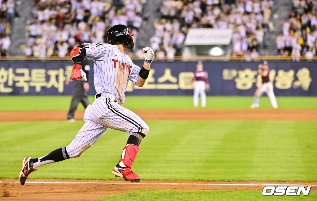 [속보] '15초 질주' <b>박해민</b>, 잃어버린 <b>홈런</b> 되찾다...KBO, 3루타+실책→...