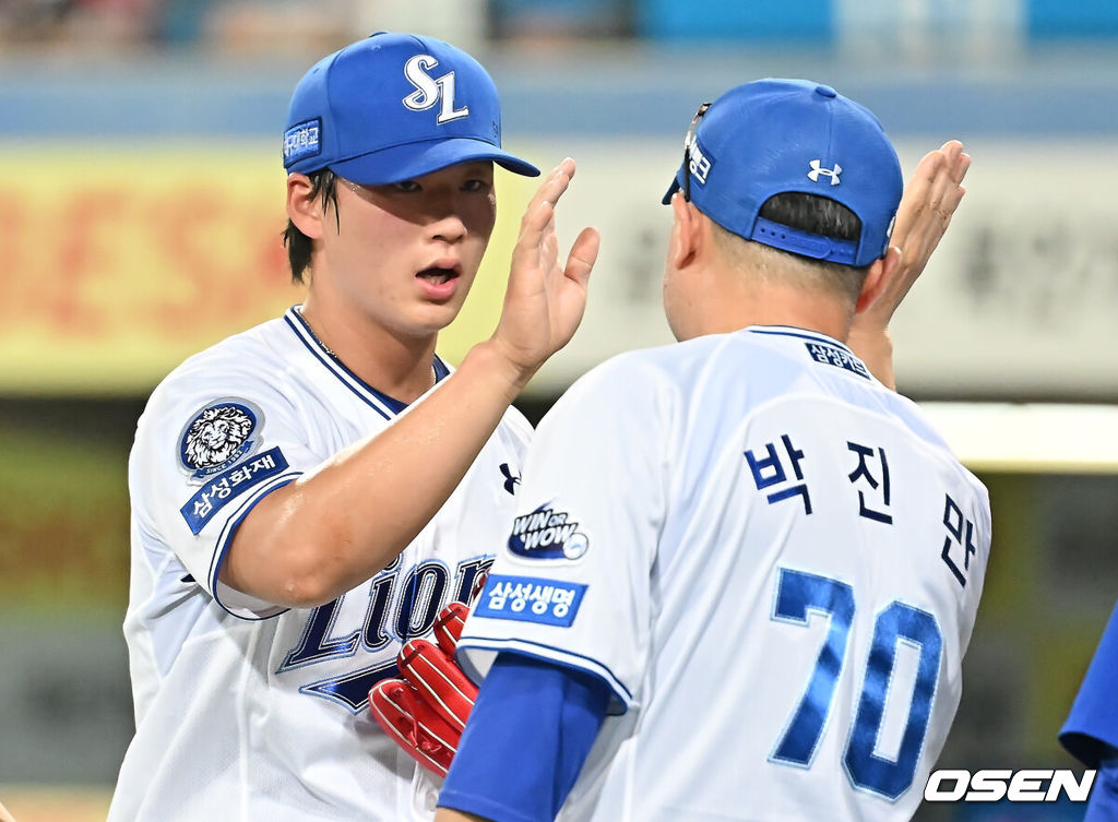 ‘<b>강민호</b> 6회 역전 2<b>타점</b> 적시타→2연승’ 박진만 감독 “3안타 <b>4타점</b>으...