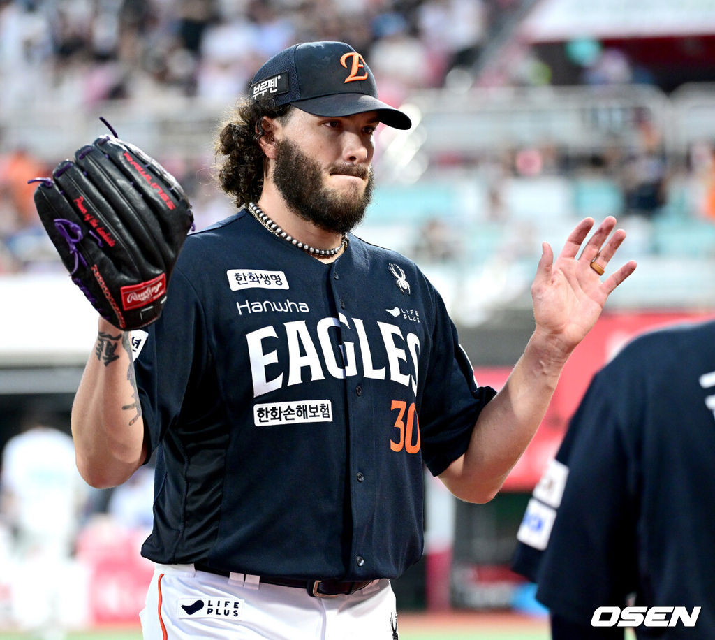 <b>폰세</b>가 MVP 못 받을 수도 있다니, 호세-테임즈급 괴물 타자 때문에…대...