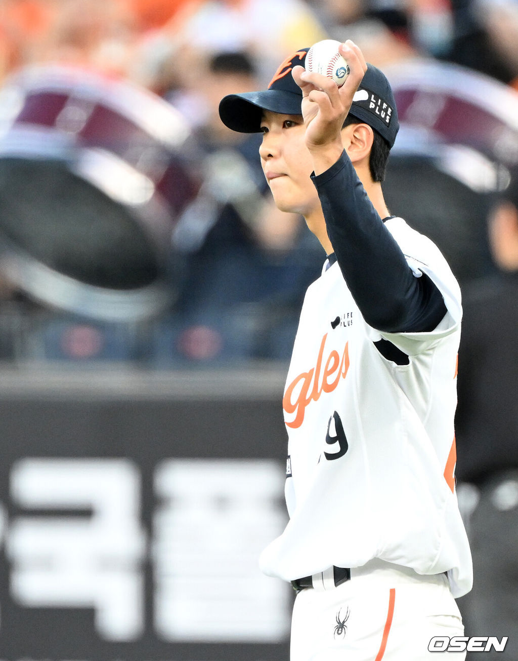 가라비토 2승, <b>디아즈</b> 33호 <b>홈런</b>, 박승규 쐐기포…삼성 9-2 완승, 1위 한...