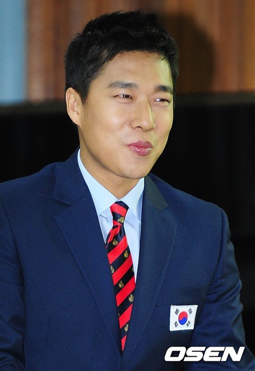 ‘<b>양육비</b> 8천 미지급’ <b>김동성</b>, 인민정과 건설 일용직..“죽음의 더위...