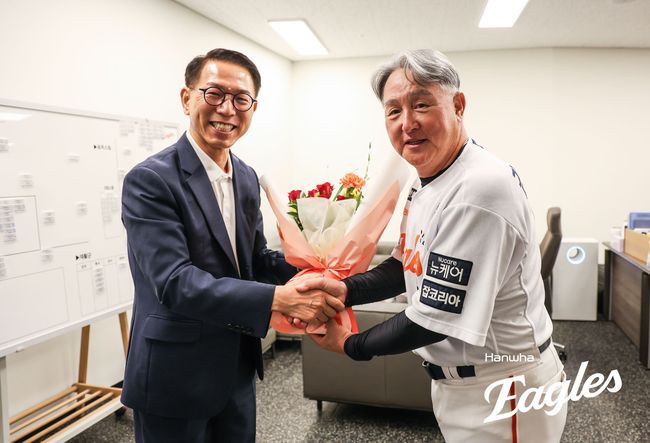 "폰세가 오늘도 에이스다웠다" 벌써 5번째, 또 연패 끊은 괴물 외인…김...